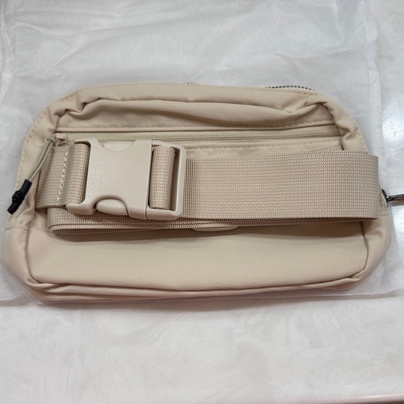 Primal Queen Beige Pouch with Pink Crown Design NIP - Picture 3 of 7